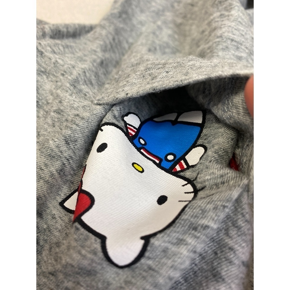 Levi’s Hello Kitty Tee - Picture 3 of 5